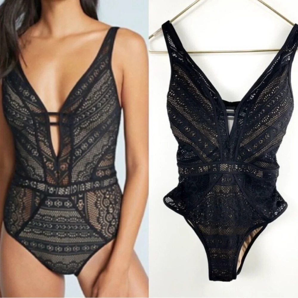Lace/crochet one piece beautiful Becca swim - Picture 1 of 4